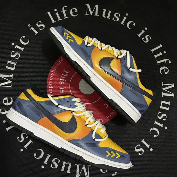 [Custom The male version of "Son of the Scorching Sun"]  Dunk Skateboarding Shoes Men Low-top Blue/yellow/orange