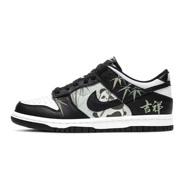 [Custom A lucky panda for women]  Dunk Skateboarding Shoes Women's Low-top Black/white/green