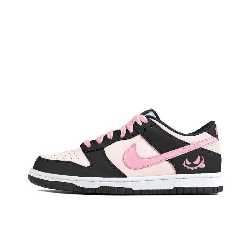 [Custom Romantic old dreams]  Dunk Skateboarding Shoes Women's Low-top White