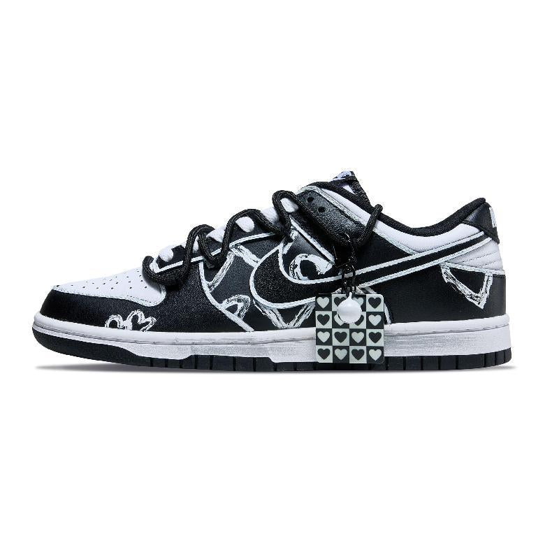 [Custom A woman's heart is like steel]  Dunk Skateboarding Shoes Women's Low-top White