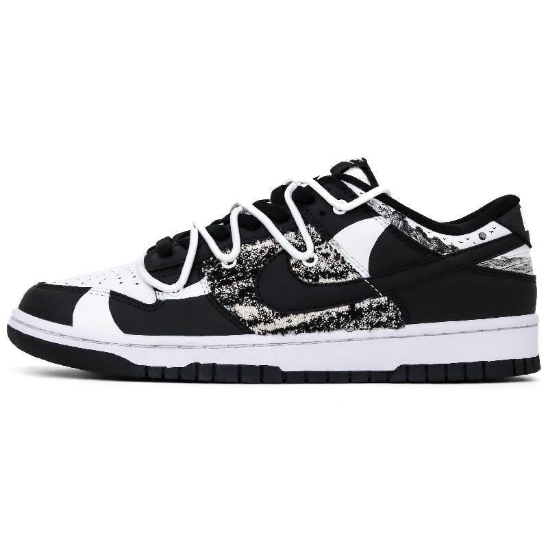 [Custom Moonlit Boat for women]  Dunk Skateboarding Shoes Women's Low-top Black/white