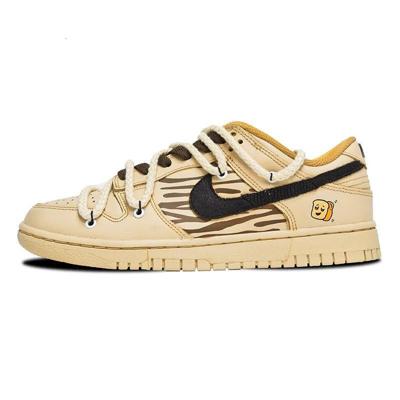 [Custom The dry bread for women is yellow, brown and black]  Dunk Skateboarding Shoes Women's