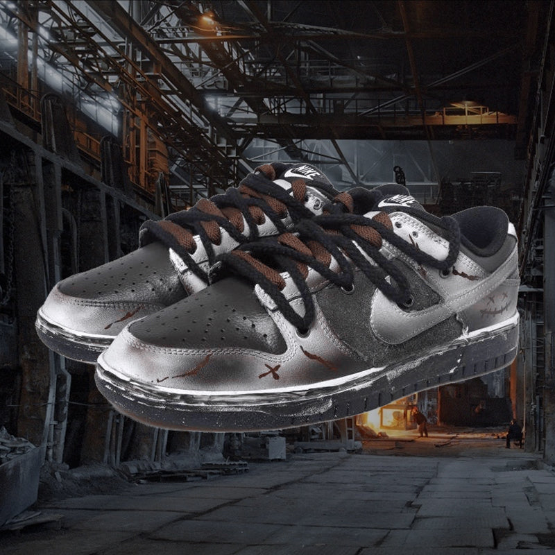 [Custom The smiling with a sticker]  Dunk Skateboarding Shoes Men