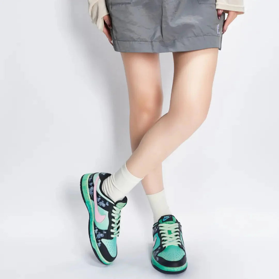 [Custom Female Ghost]  Dunk Skateboarding Shoes Women's Low-top Black/pink