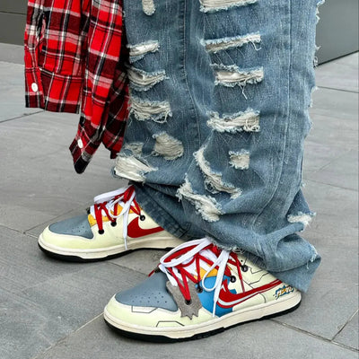 [Custom The male model's battle damage is as high as white and blue]  Dunk Skateboarding Shoes Men Low-top White/Blue/Red