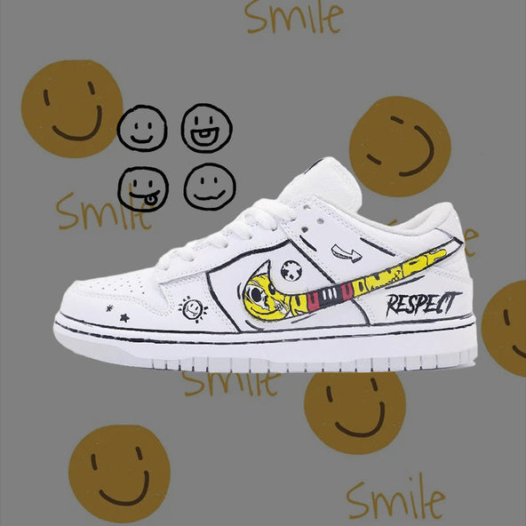 [Custom White 2D hand-drawn pictures]  Dunk Skateboarding Shoes Men Low-top White/yellow/black