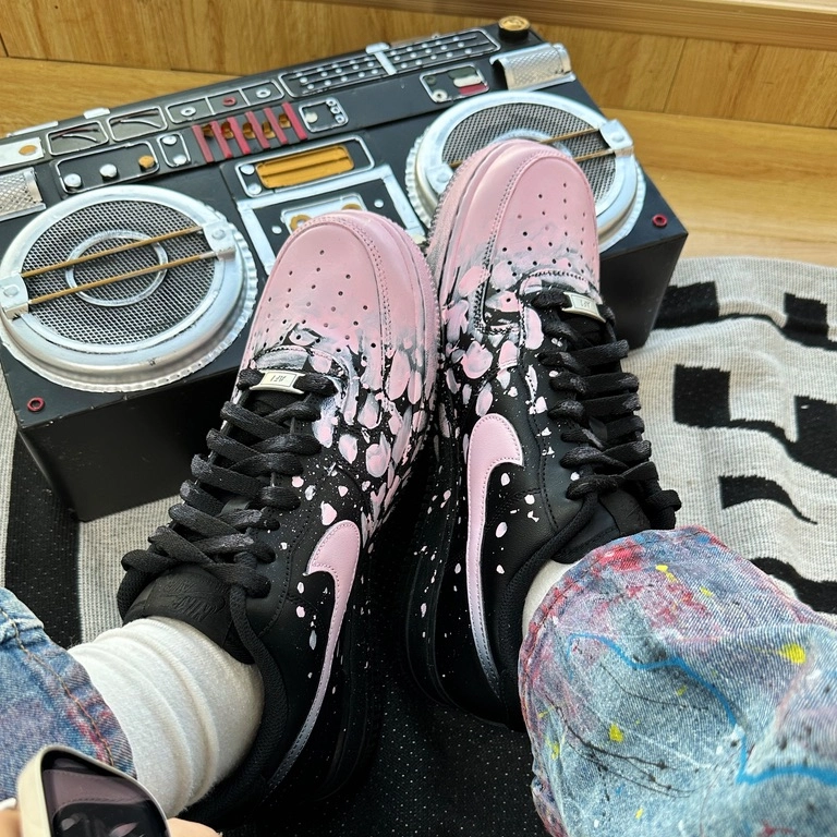 [Custom Women's crazy graffiti pink]  Air Force 1 Skateboard Shoes Women's Low-Top Pink