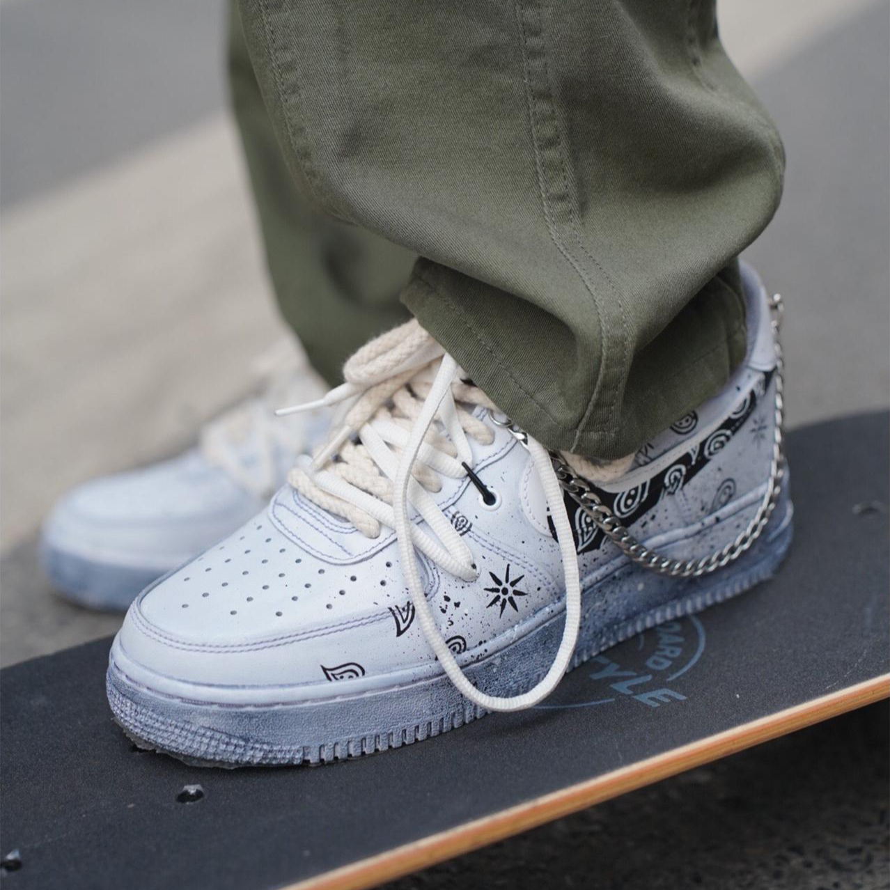 [Custom The female style is dyed with cashew flower grayish-black]  Air Force 1 Skateboarding Shoes Women's