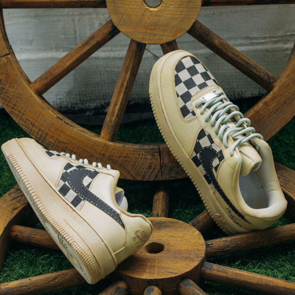 [Custom Women's heart-shaped waffle beige white and brown]  Air Force 1 Skateboarding Shoes Women's Low-top Brown/brown/beige