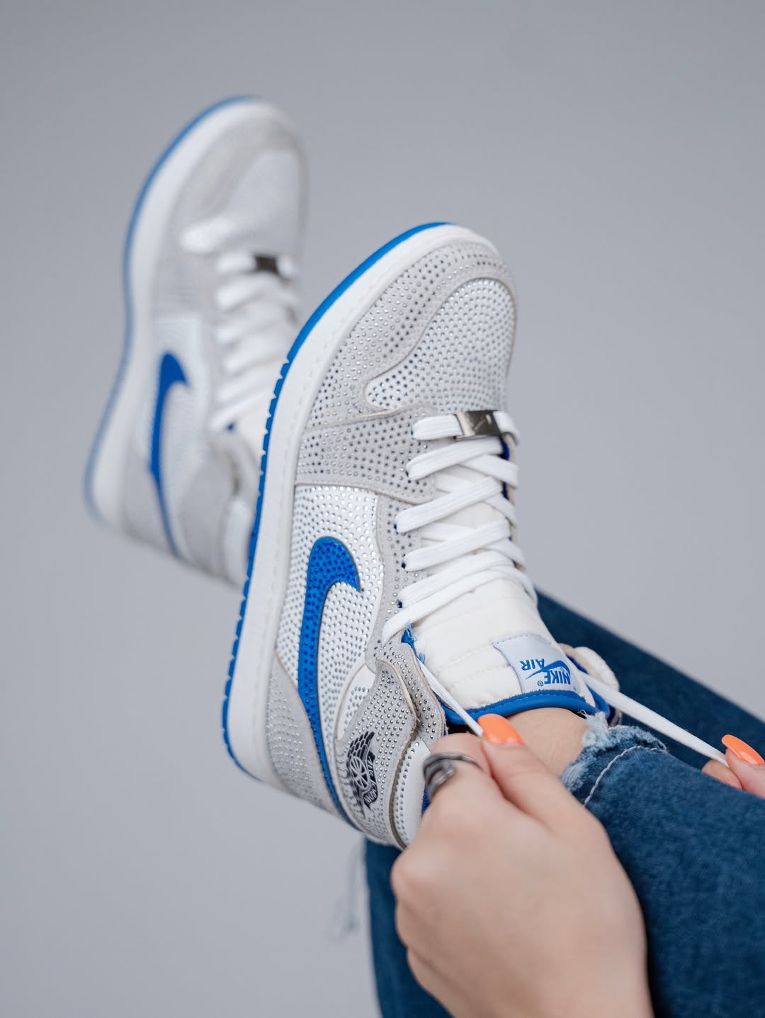 [Custom Blue and white, blue and black, red and black - Full Diamond] Air Jordan 1 High - Top Skateboarding Shoes Unisex