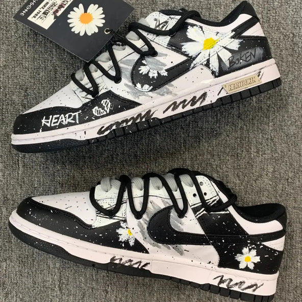 [Custom Little Daisy Manuscript]  Dunk Skateboarding Shoes Women's