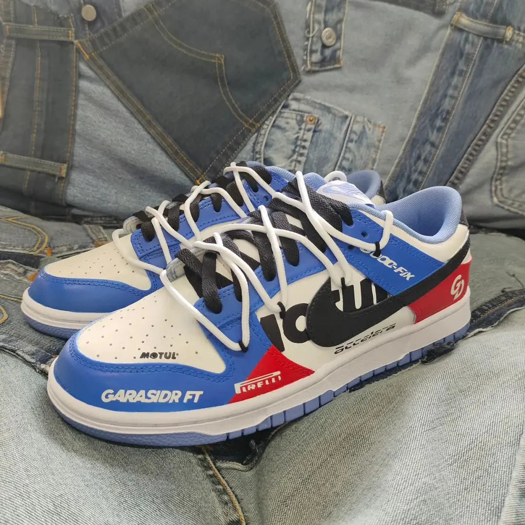 [Custom The cold winter is vast and clear]  Dunk Skateboarding Shoes Unisex Low-top White/Blue